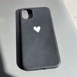 black iphone 11 phone case
